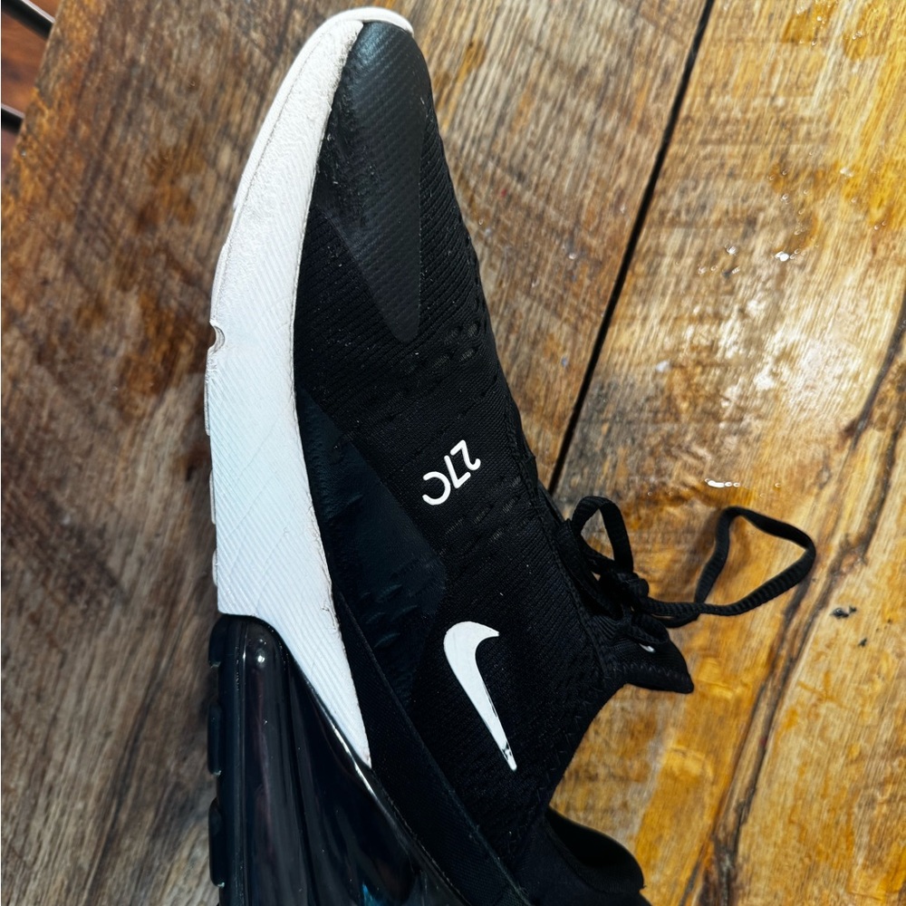 Nike Women's AirMax 270